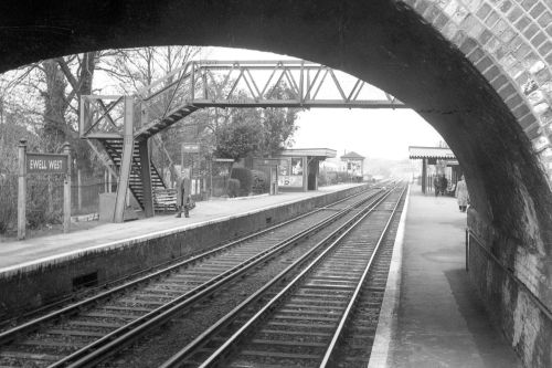 Ewell West footbridge