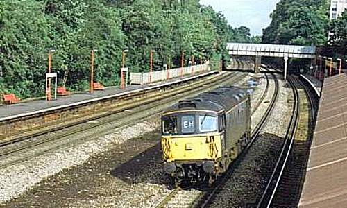 Class 33 at Farnborough station.