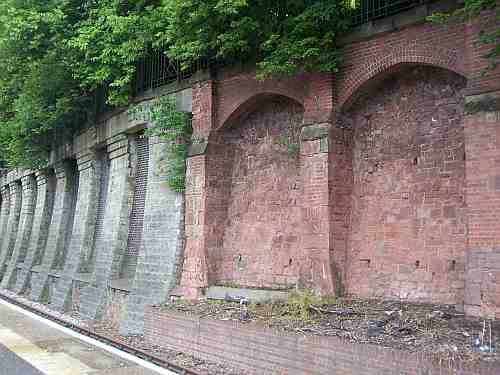 Retaining wall, Exeter Central