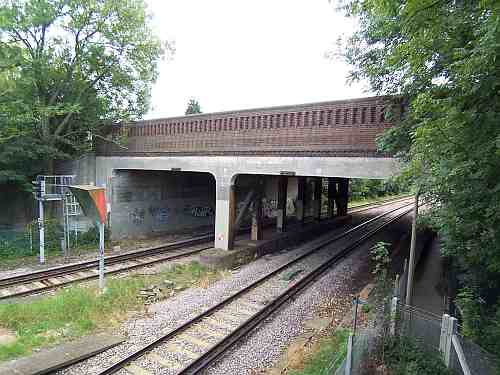 Kingston Bypass bridge, Hinchley Wood