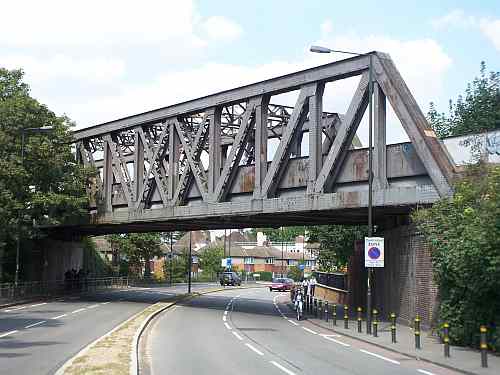 London Road bridge, Morden South