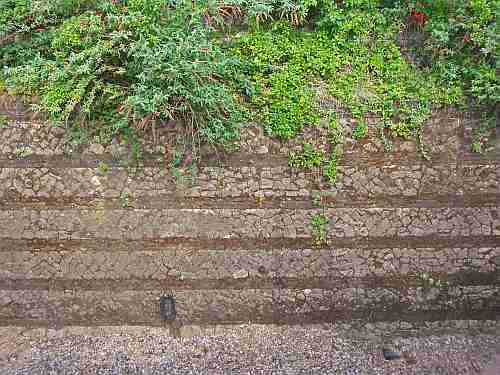 Retaining wall, Maidstone West
